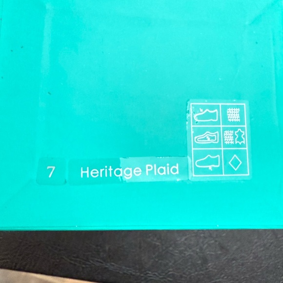Heritage Plaid Size 7 BOX, Card and Flower ONLY - Picture 2 of 3
